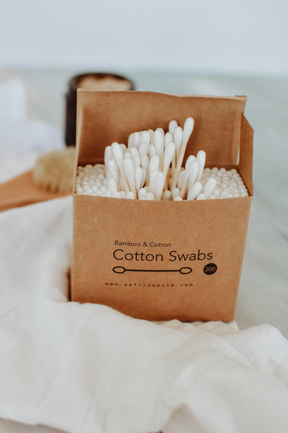 Bamboo and Cotton Ear Buds (200 Count)